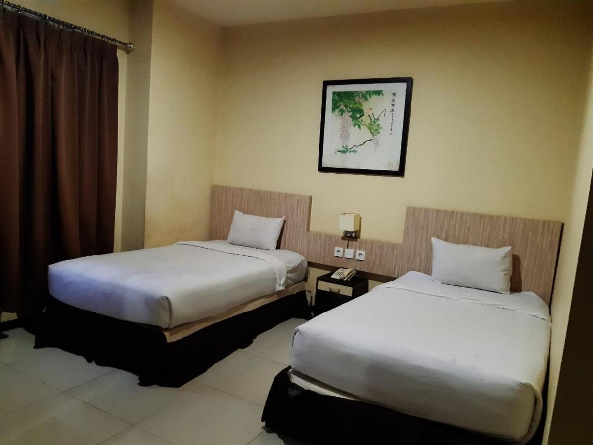 Agraha Andalas Hotel Makassar Luaran gambar