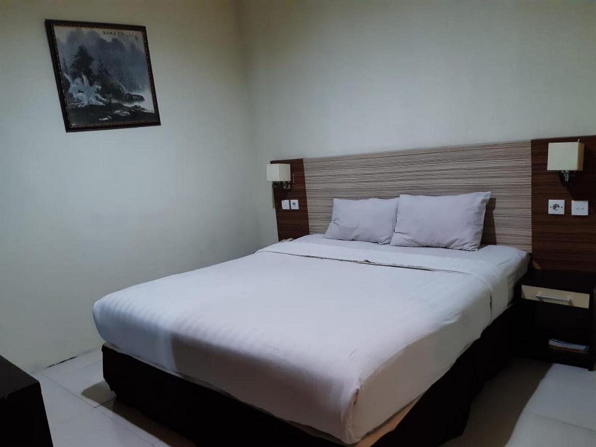 Agraha Andalas Hotel Makassar Luaran gambar
