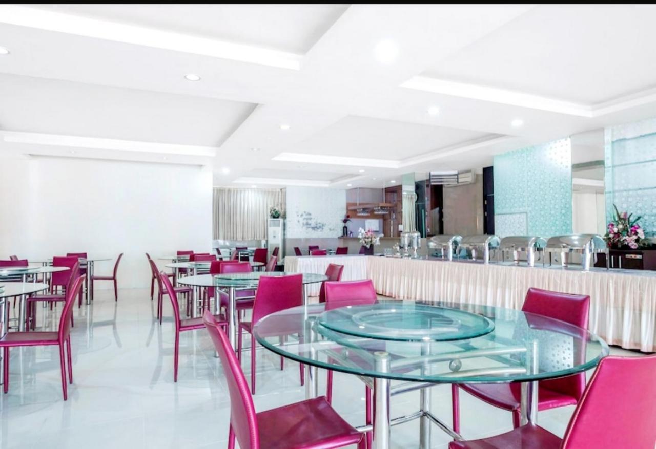 Agraha Andalas Hotel Makassar Luaran gambar