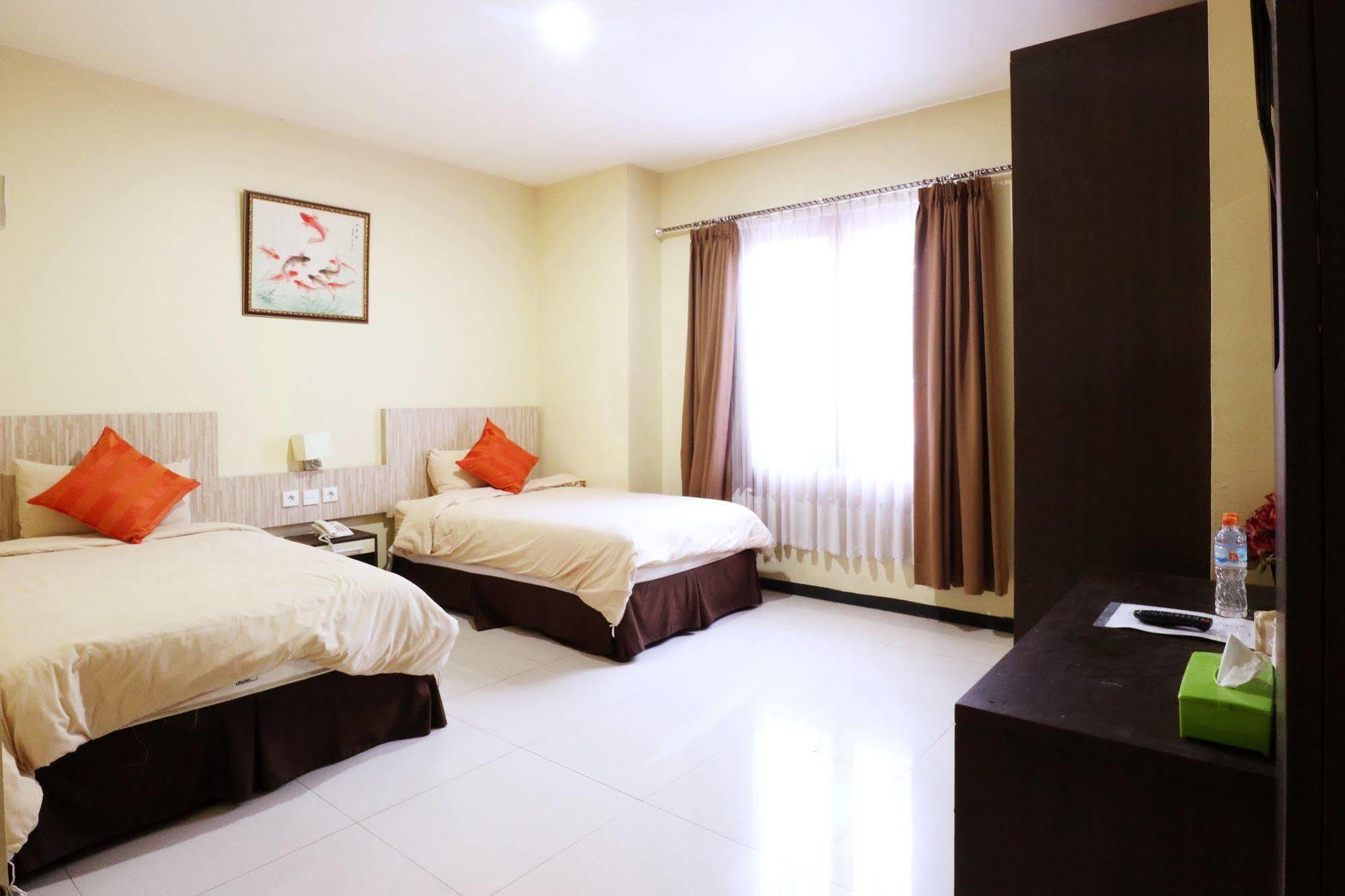 Agraha Andalas Hotel Makassar Luaran gambar