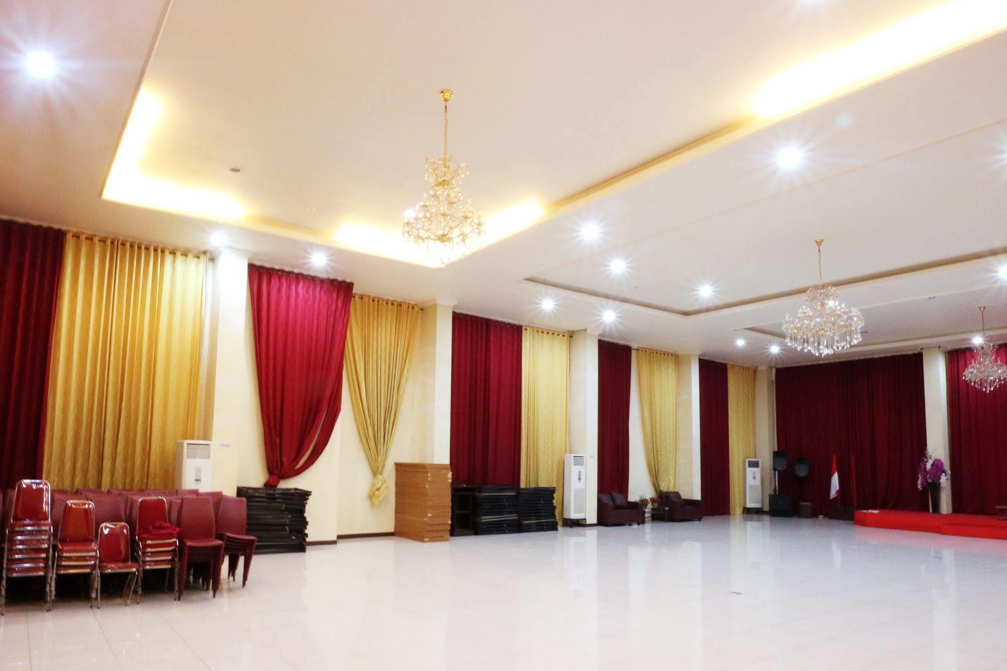 Agraha Andalas Hotel Makassar Luaran gambar