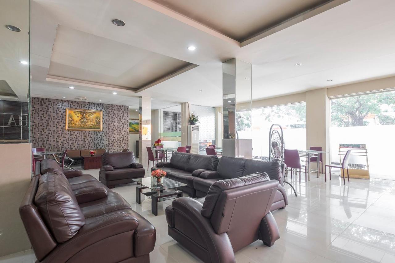 Agraha Andalas Hotel Makassar Luaran gambar