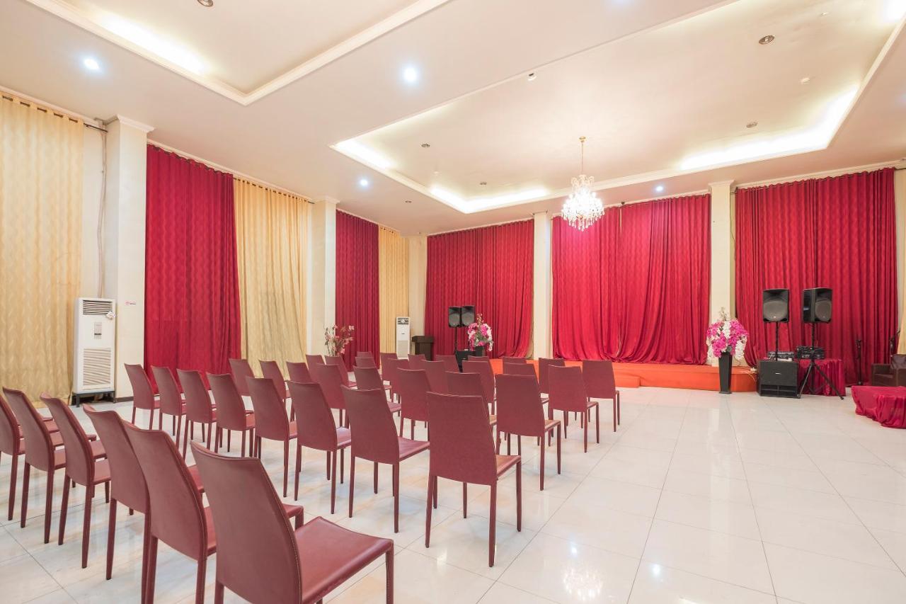 Agraha Andalas Hotel Makassar Luaran gambar