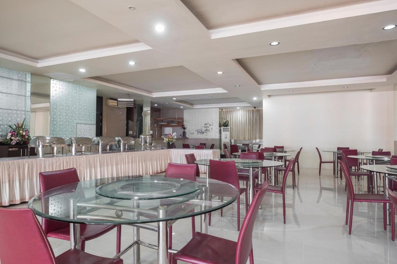 Agraha Andalas Hotel Makassar Luaran gambar