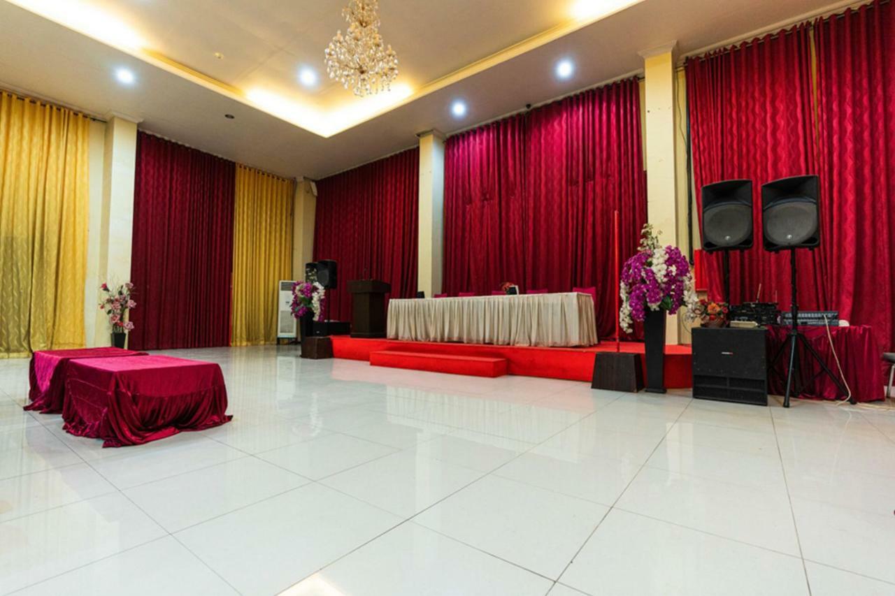 Agraha Andalas Hotel Makassar Luaran gambar