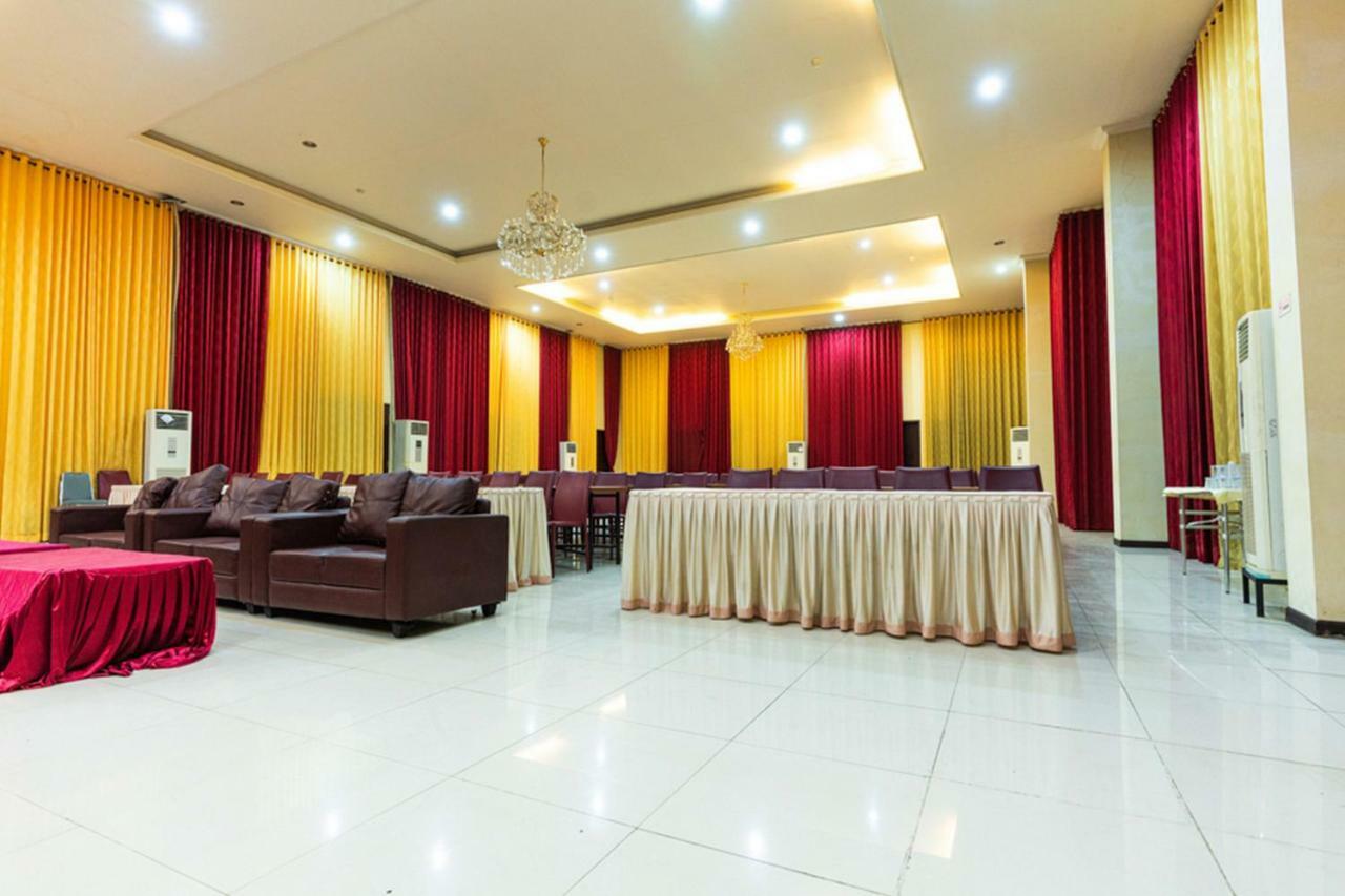 Agraha Andalas Hotel Makassar Luaran gambar