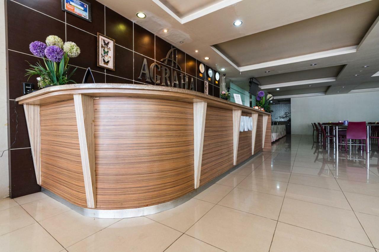 Agraha Andalas Hotel Makassar Luaran gambar